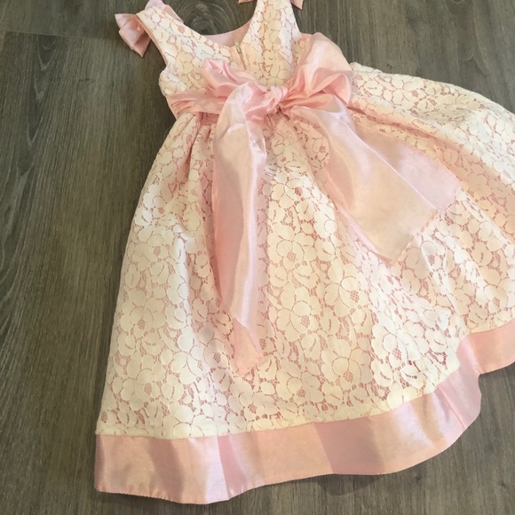 Flower girls dresses - Picture 7 of 8